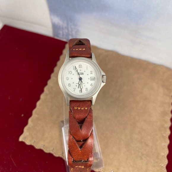 Vintage Brittania Watch Satin Silver Tone Stainless Steel - Picture 2 of 7